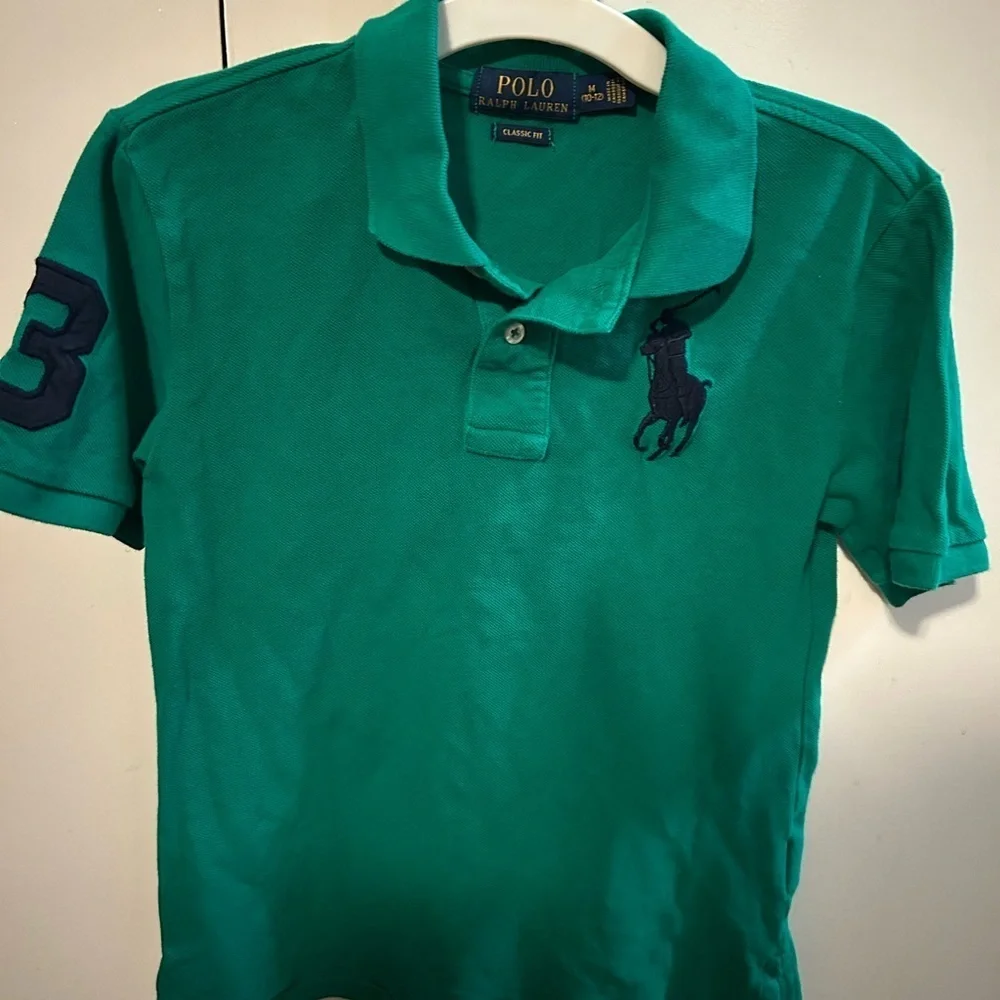 Ralph Lauren Polo shirt. Boys 10/12 Great condition. Brighter than photos.